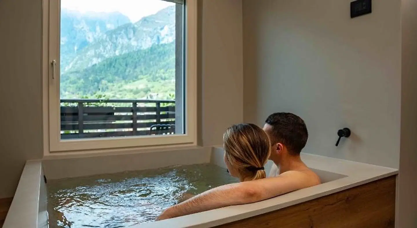 Castel Mani HEALTH_BEAUTY