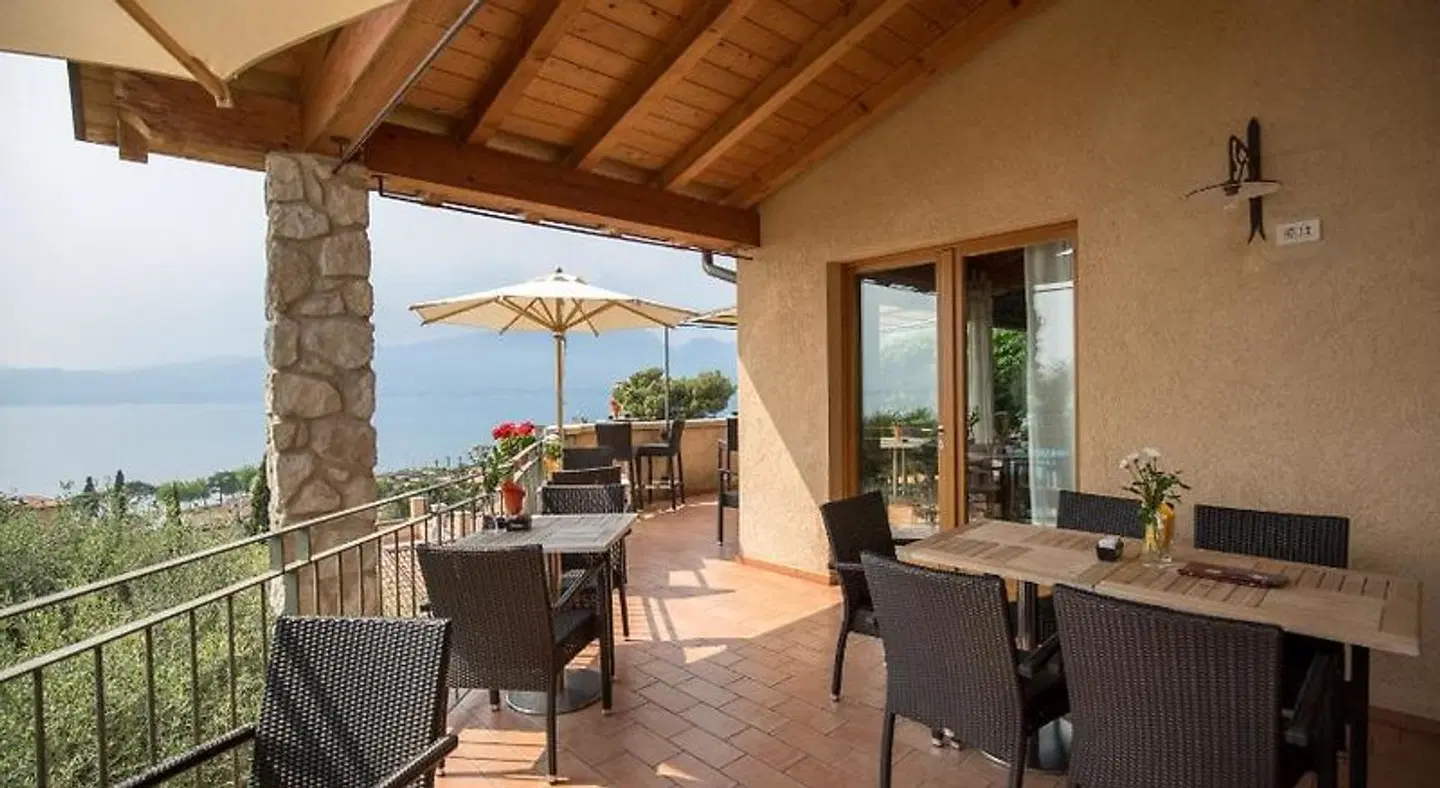 Residence Ca Del Lago Terrasse