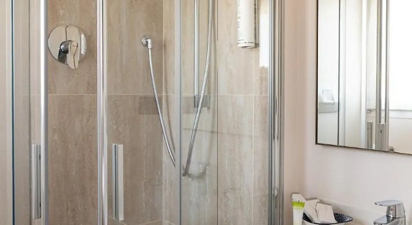 Hotel Rovereto Badezimmer