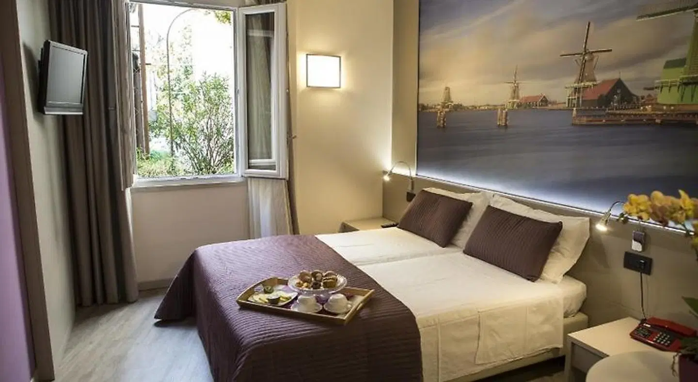 Vittorio ROOM_EXAMPLE