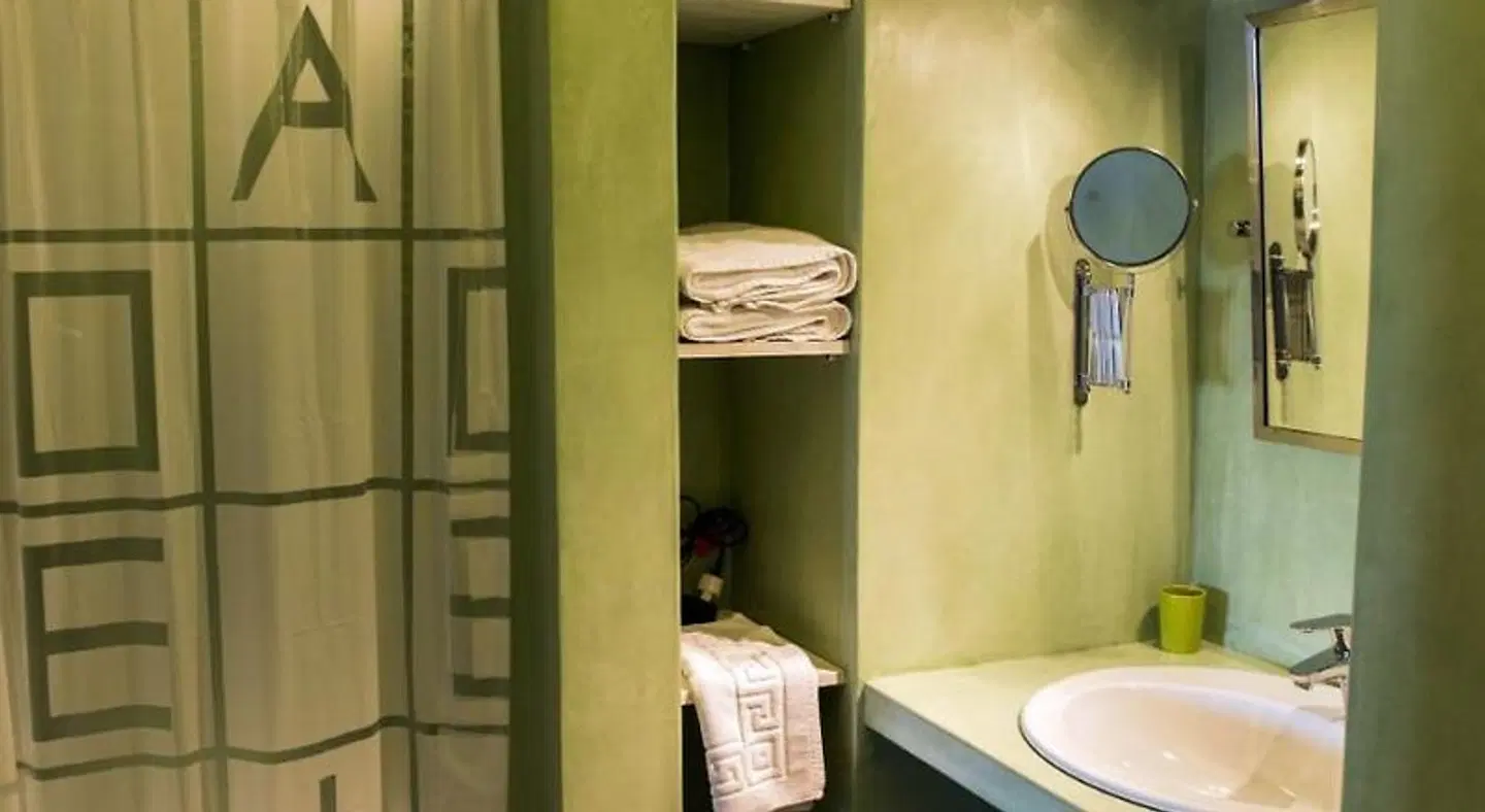 Dammusi Sciuvechi Resort Badezimmer