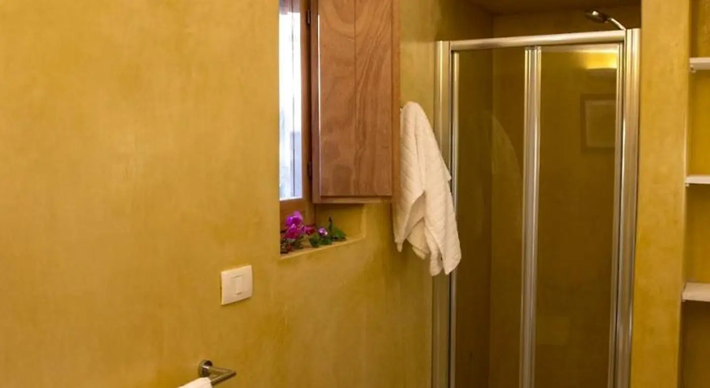 Dammusi Sciuvechi Resort Badezimmer