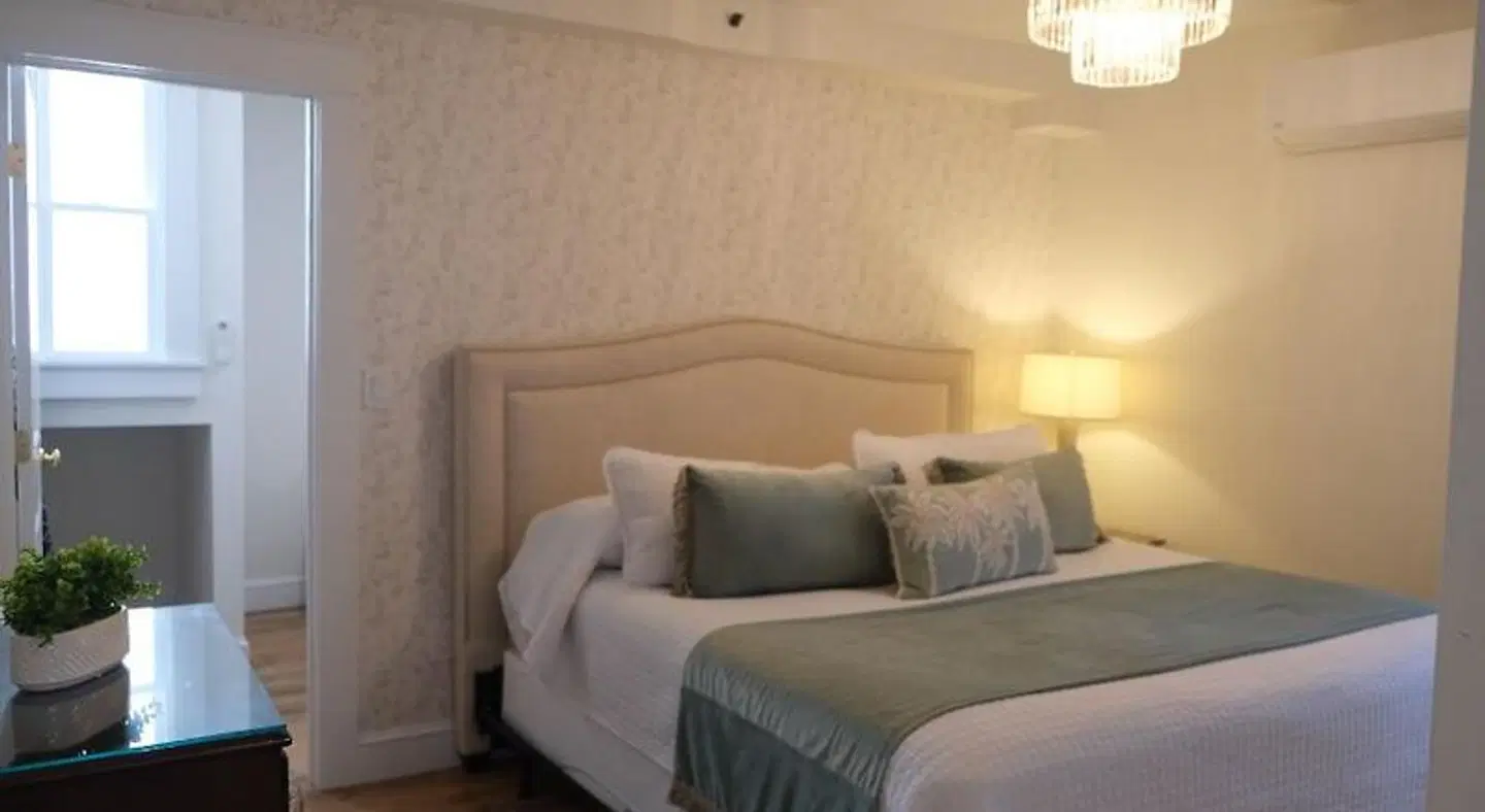 America's Cup Inn ROOM_EXAMPLE