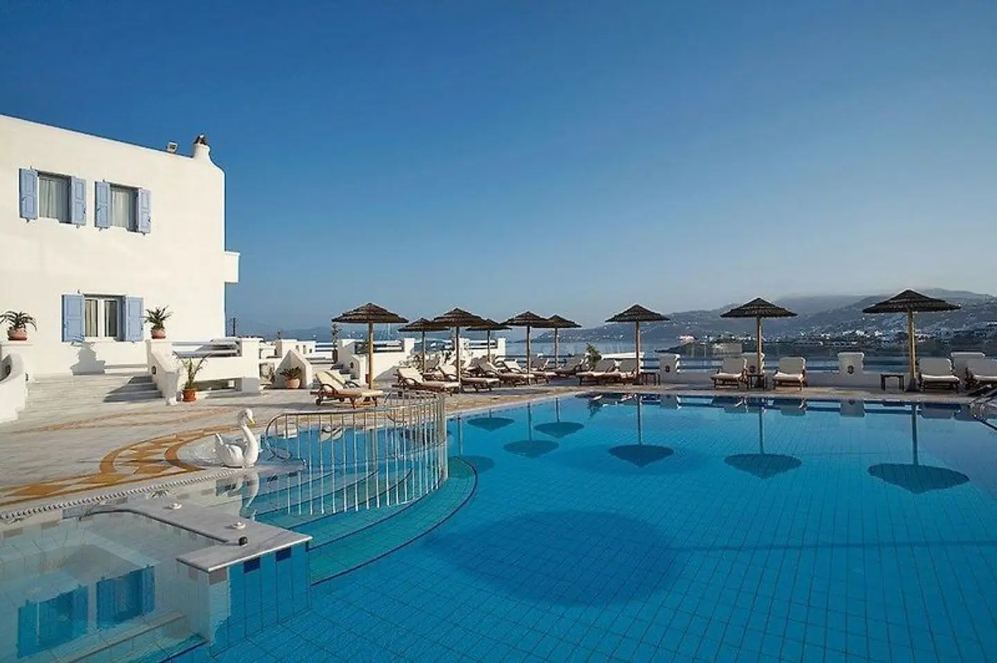 Grand Beach Hotel OUTDOOR_POOL
