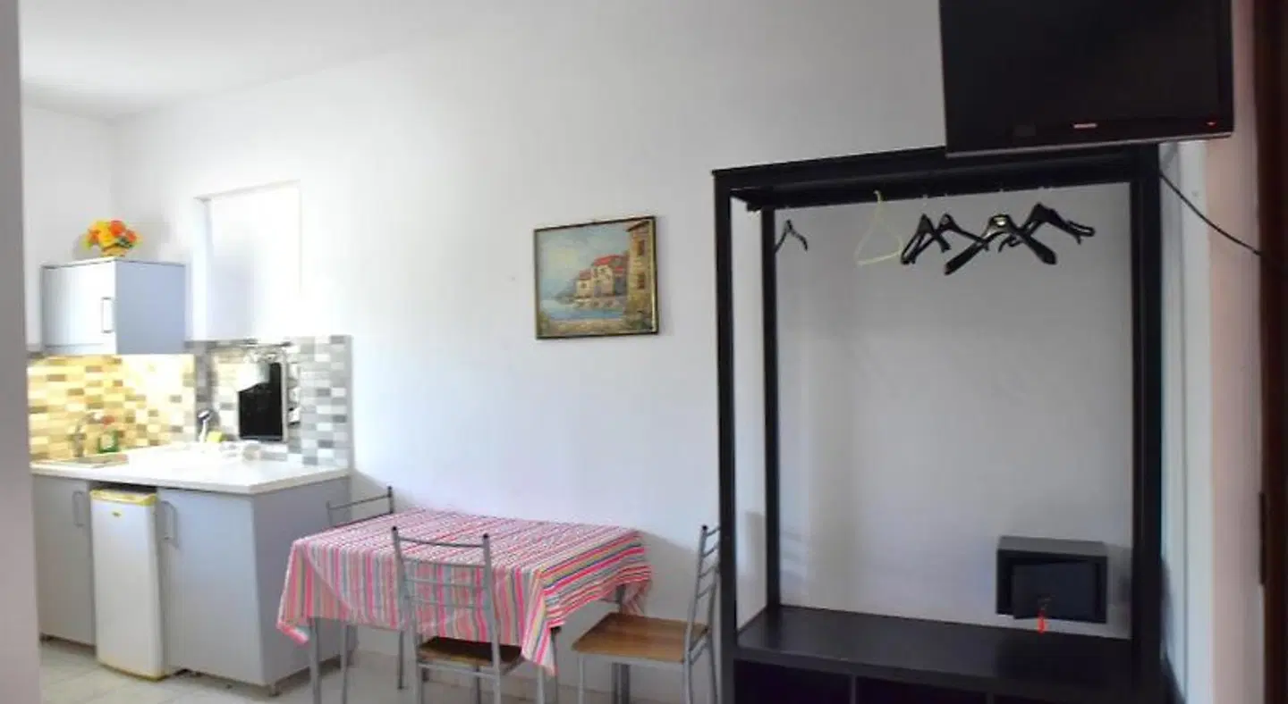 Roseberry Studios ROOM_EXAMPLE