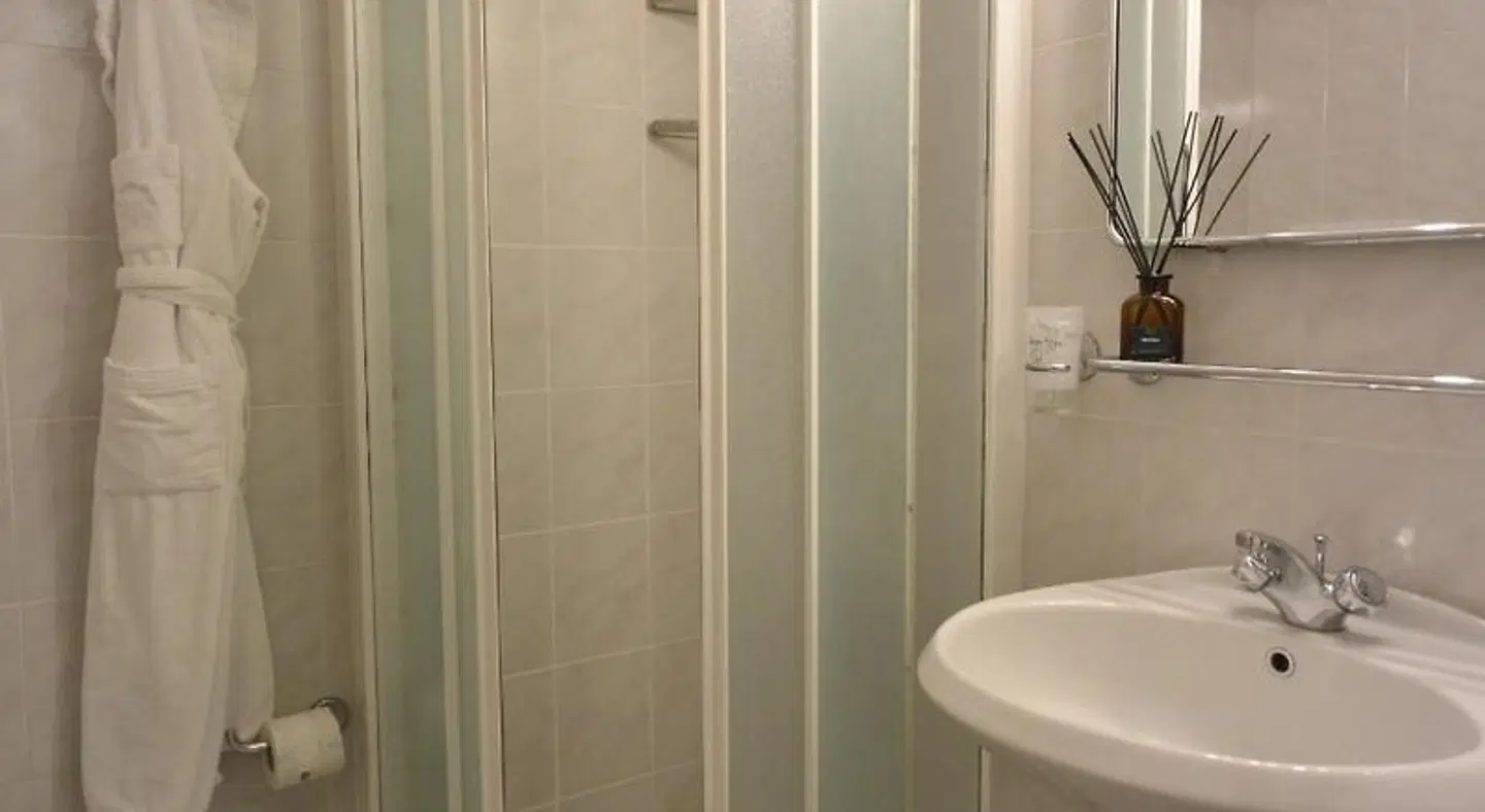 Moderno Badezimmer