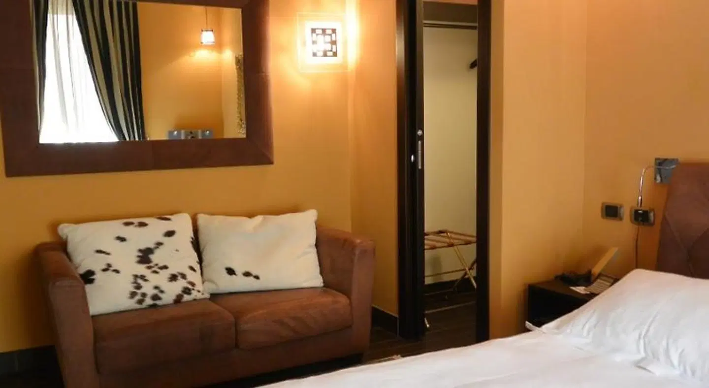 Moderno ROOM_EXAMPLE