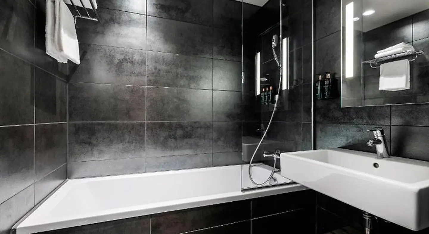 Clarion Collection Hotel Folketeateret Badezimmer