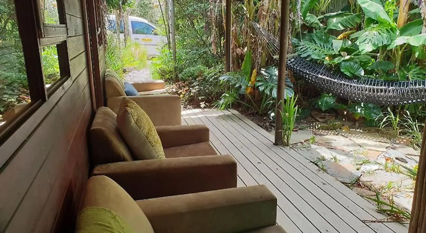 Tube 'n Axe Backpackers Terrasse