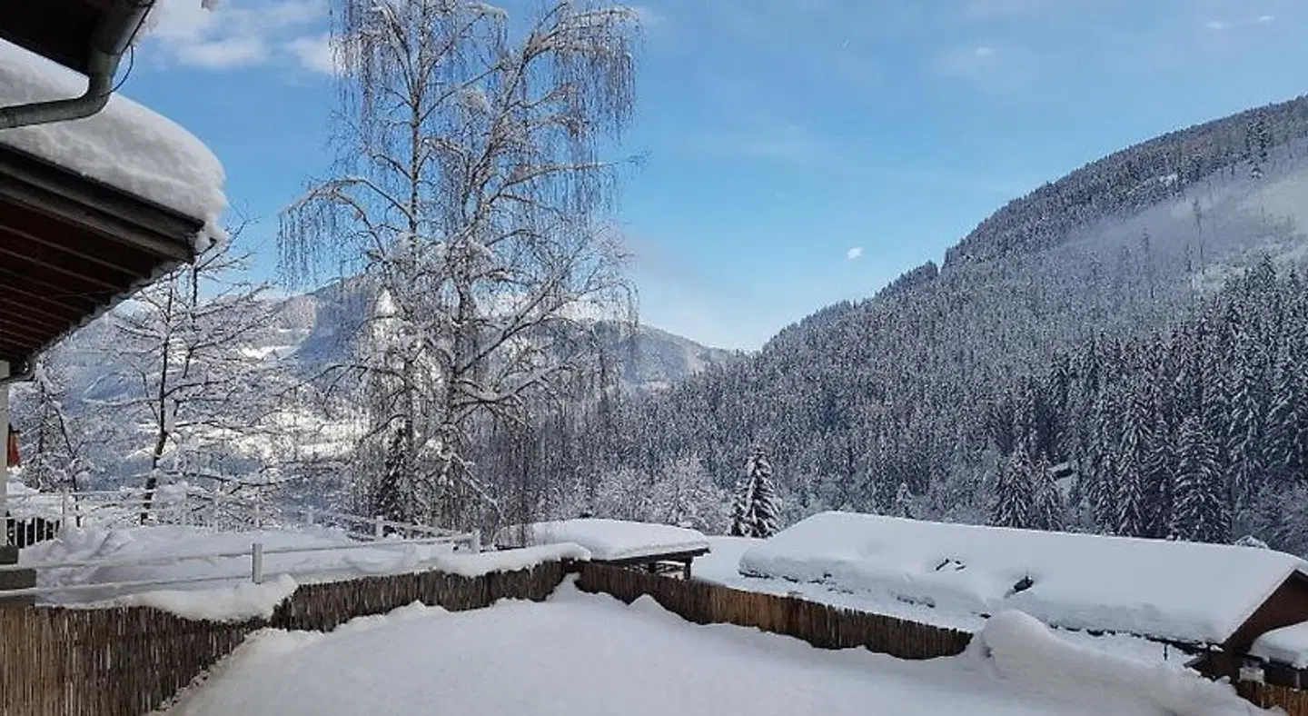 Apartment Summer & Winter Fun I LANDSCAPE