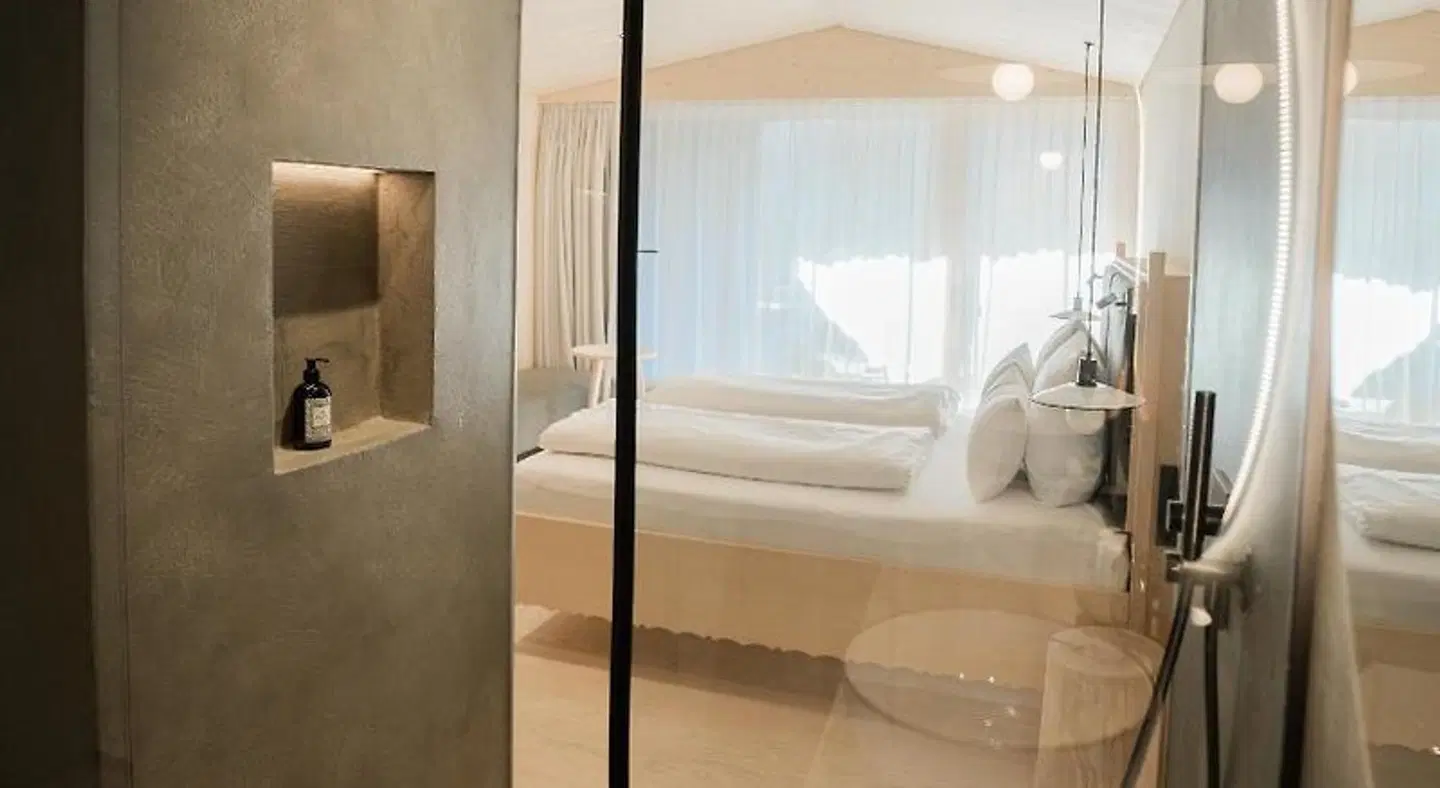 Amrai Suites ROOM_EXAMPLE