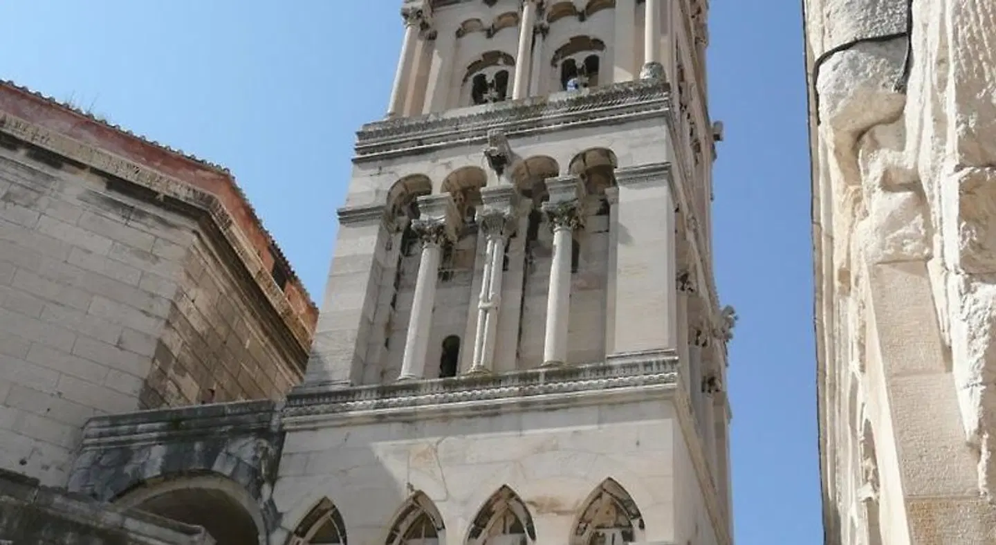 Palace Augubio EXTERIOR