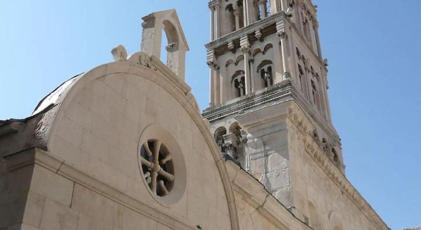 Palace Augubio EXTERIOR