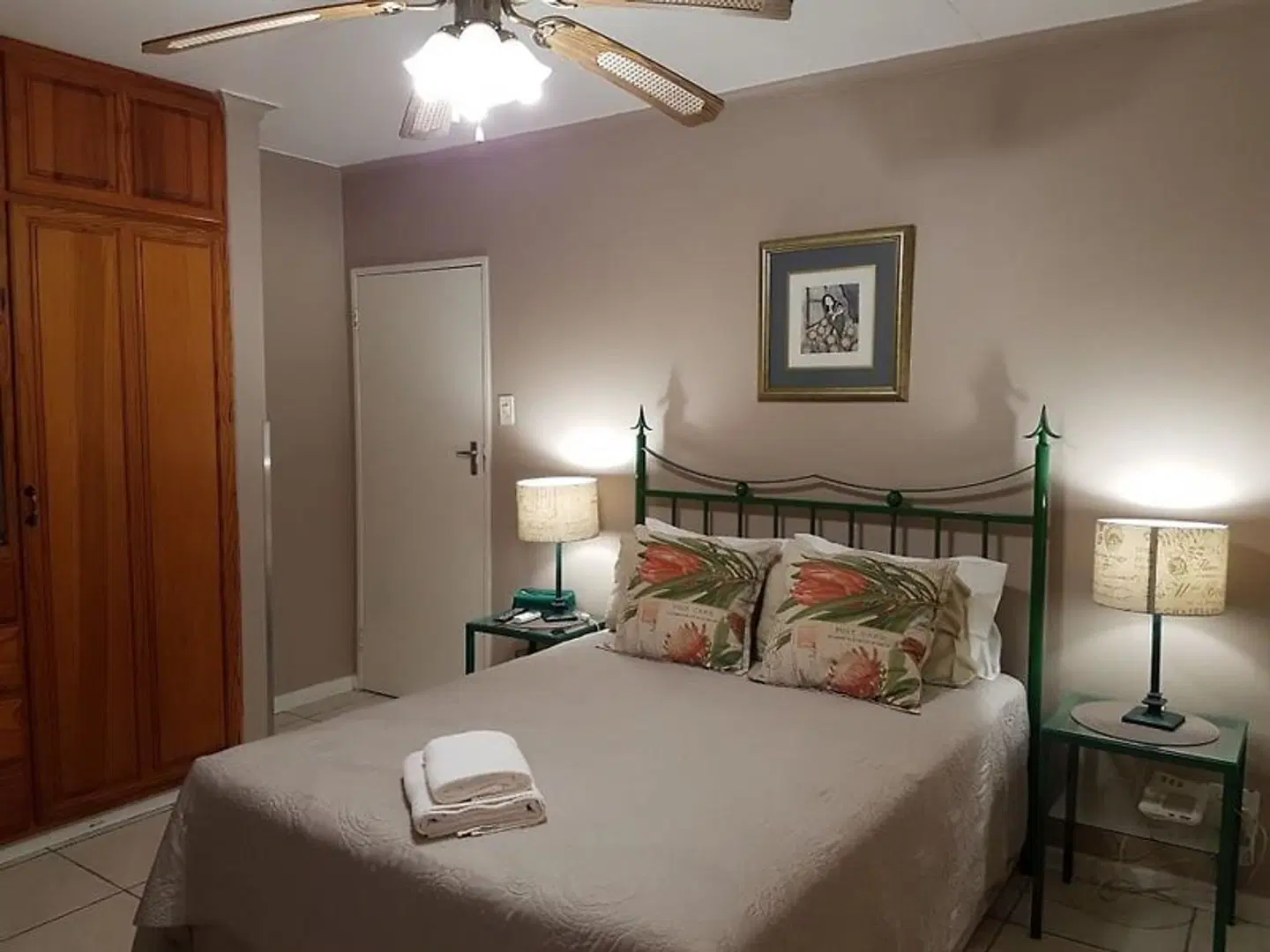 Loerie Guesthouse ROOM_EXAMPLE