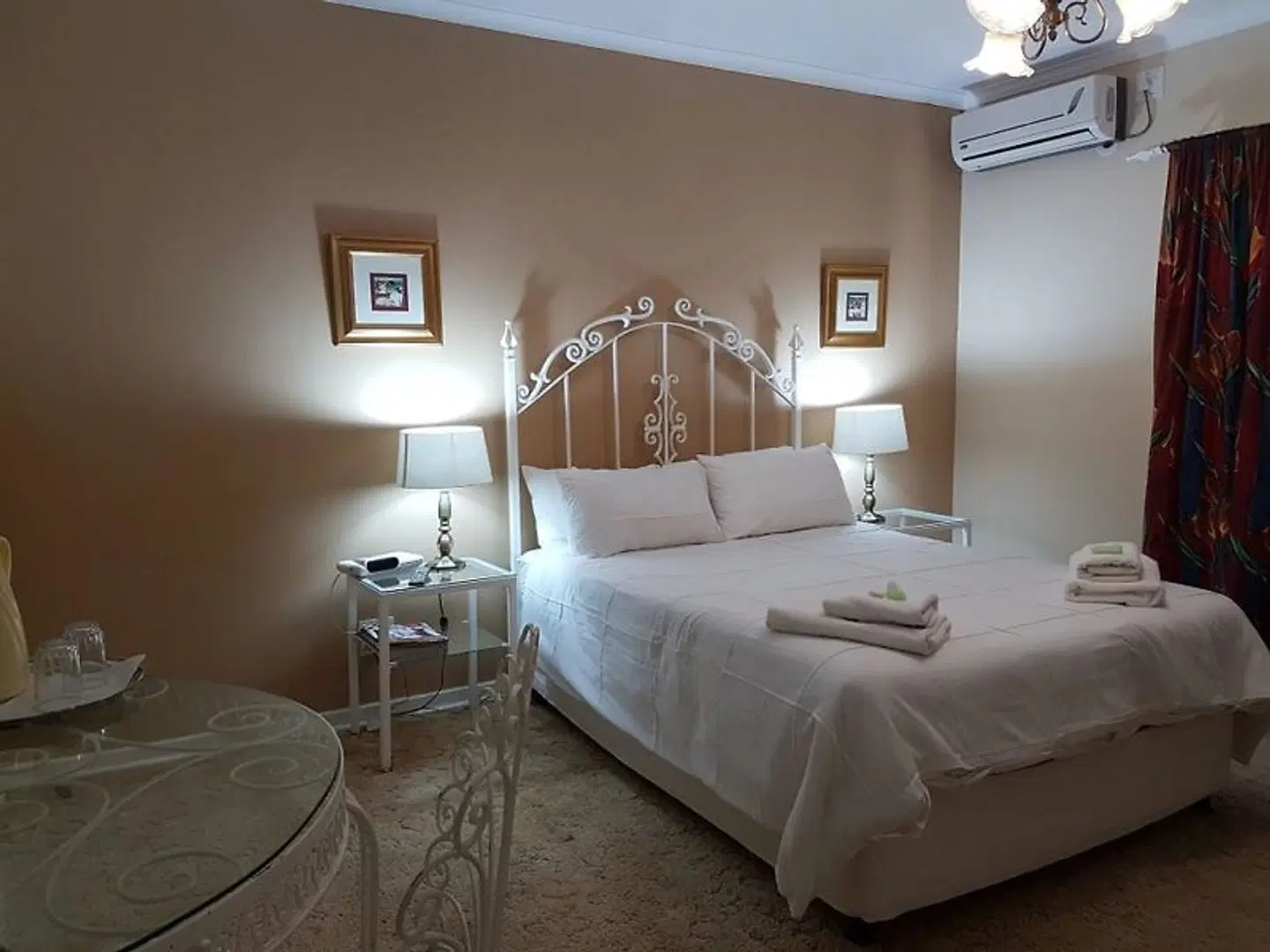 Loerie Guesthouse ROOM_EXAMPLE