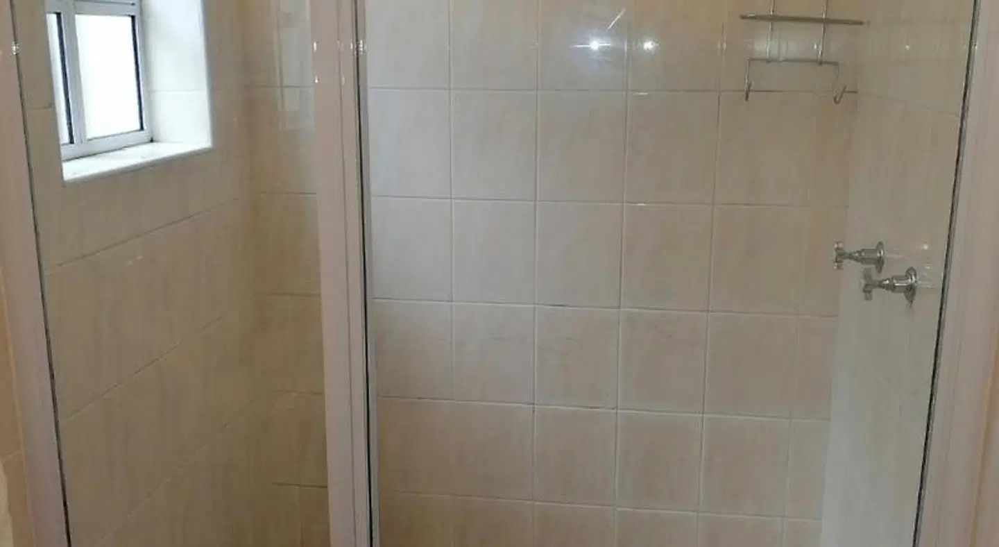 Anchorage Guesthouse Badezimmer