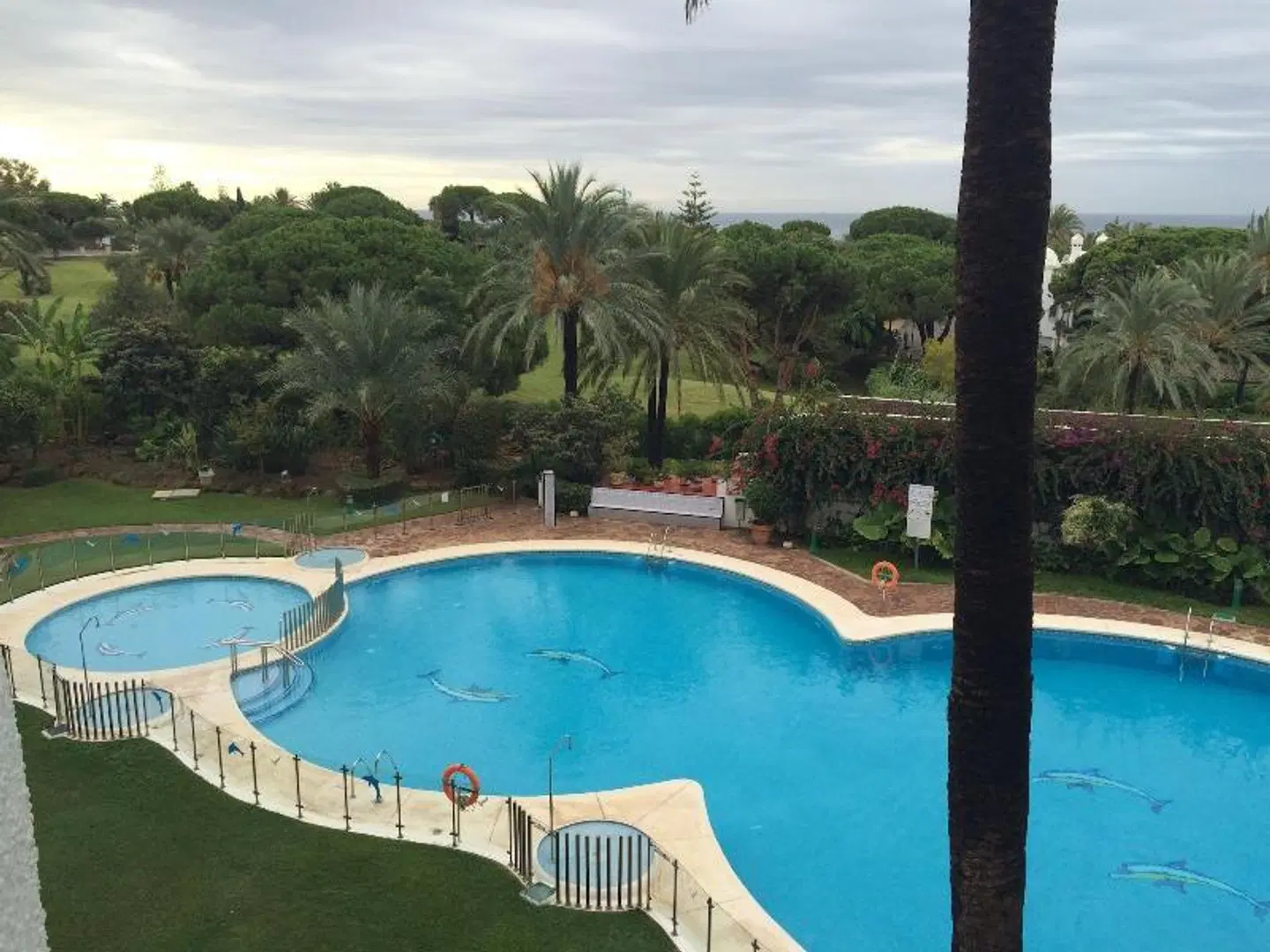 Apartamentos Coronado OUTDOOR_POOL
