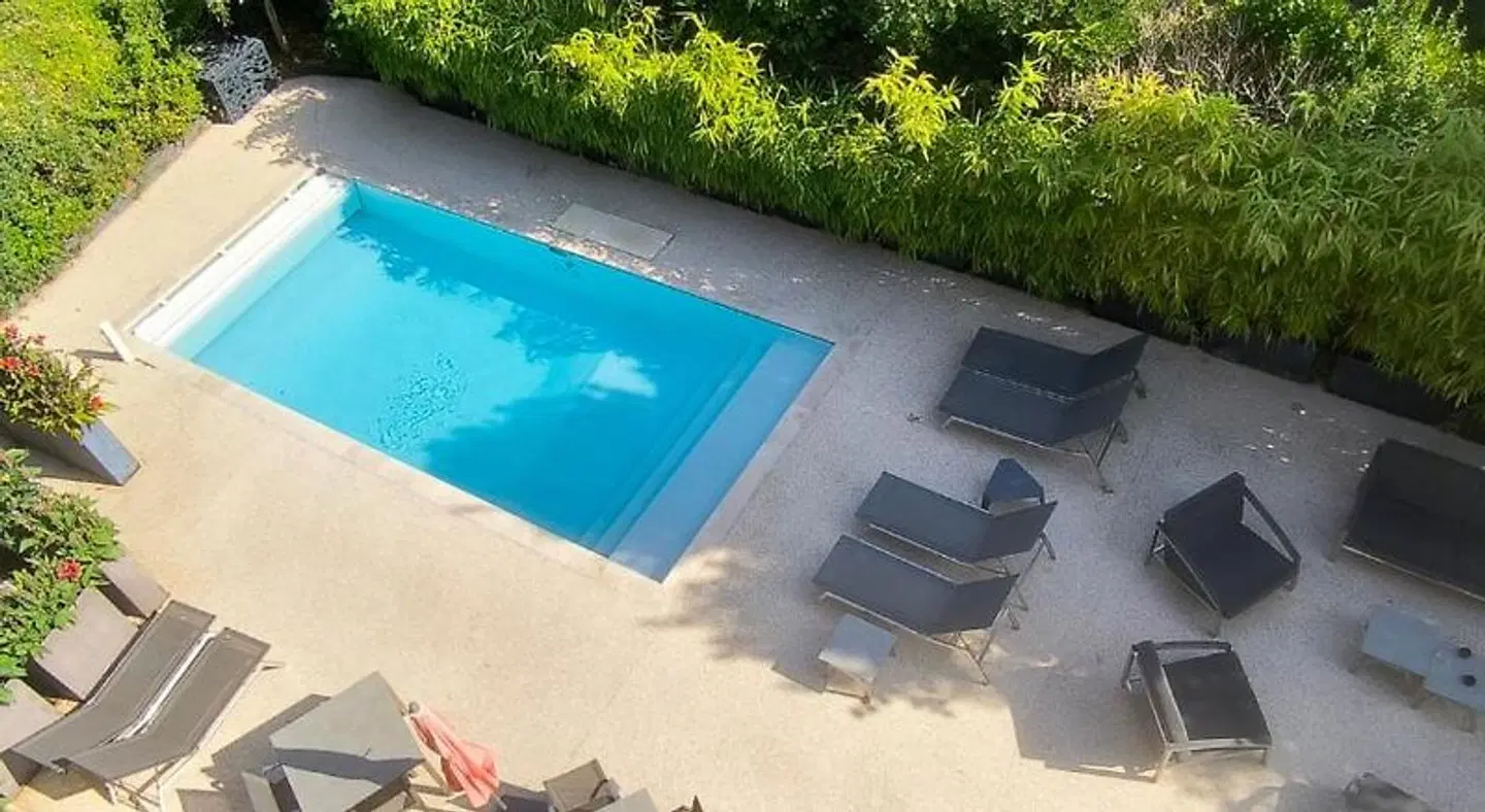 les jardins de la fontaine OUTDOOR_POOL