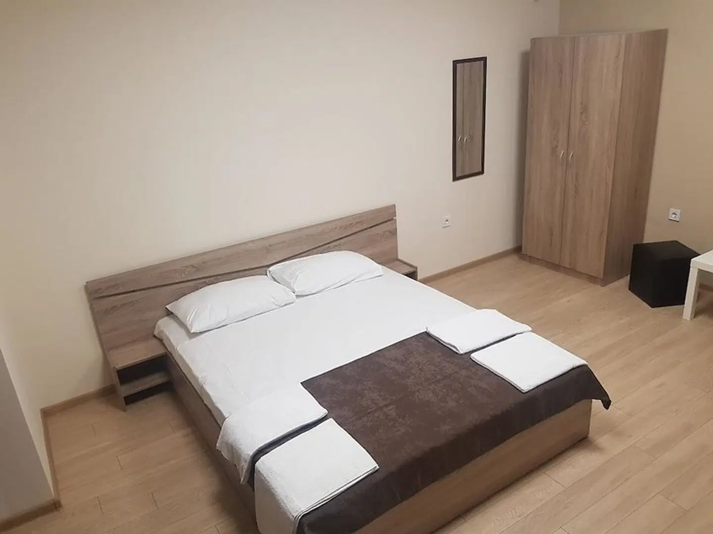 Twain Apart&Rooms ROOM_EXAMPLE