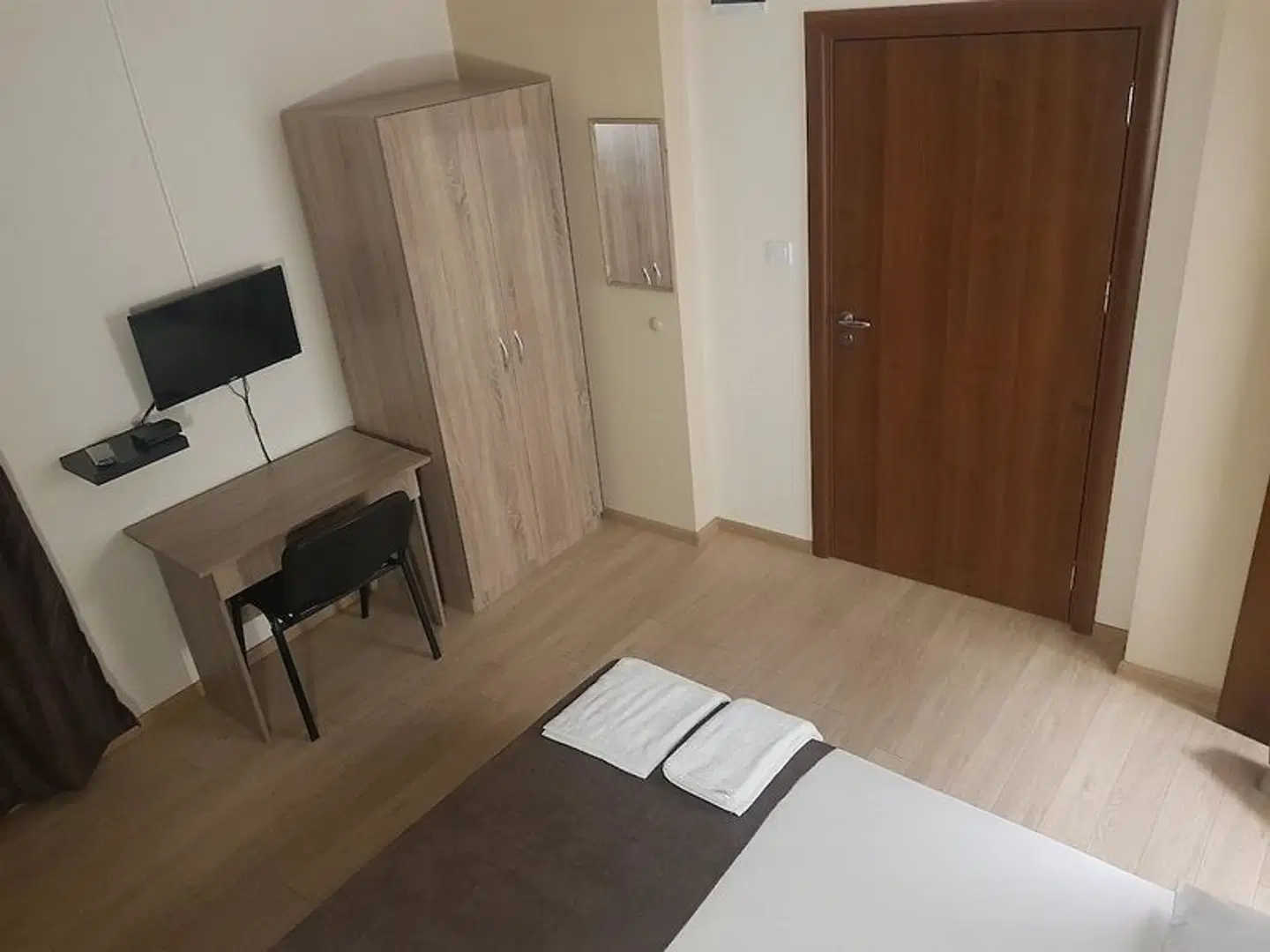 Twain Apart&Rooms ROOM_EXAMPLE