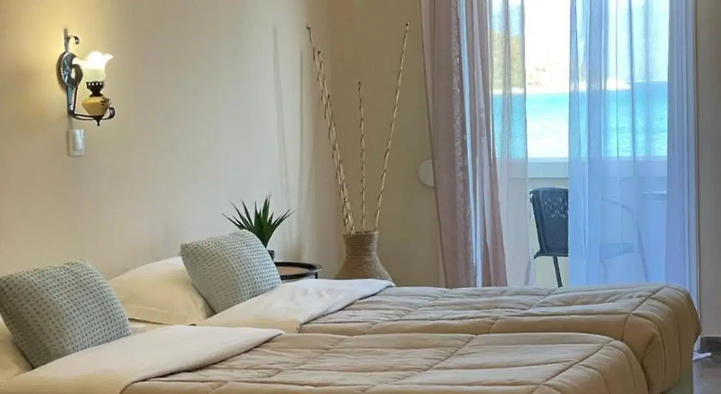 Elena Apartments ROOM_EXAMPLE