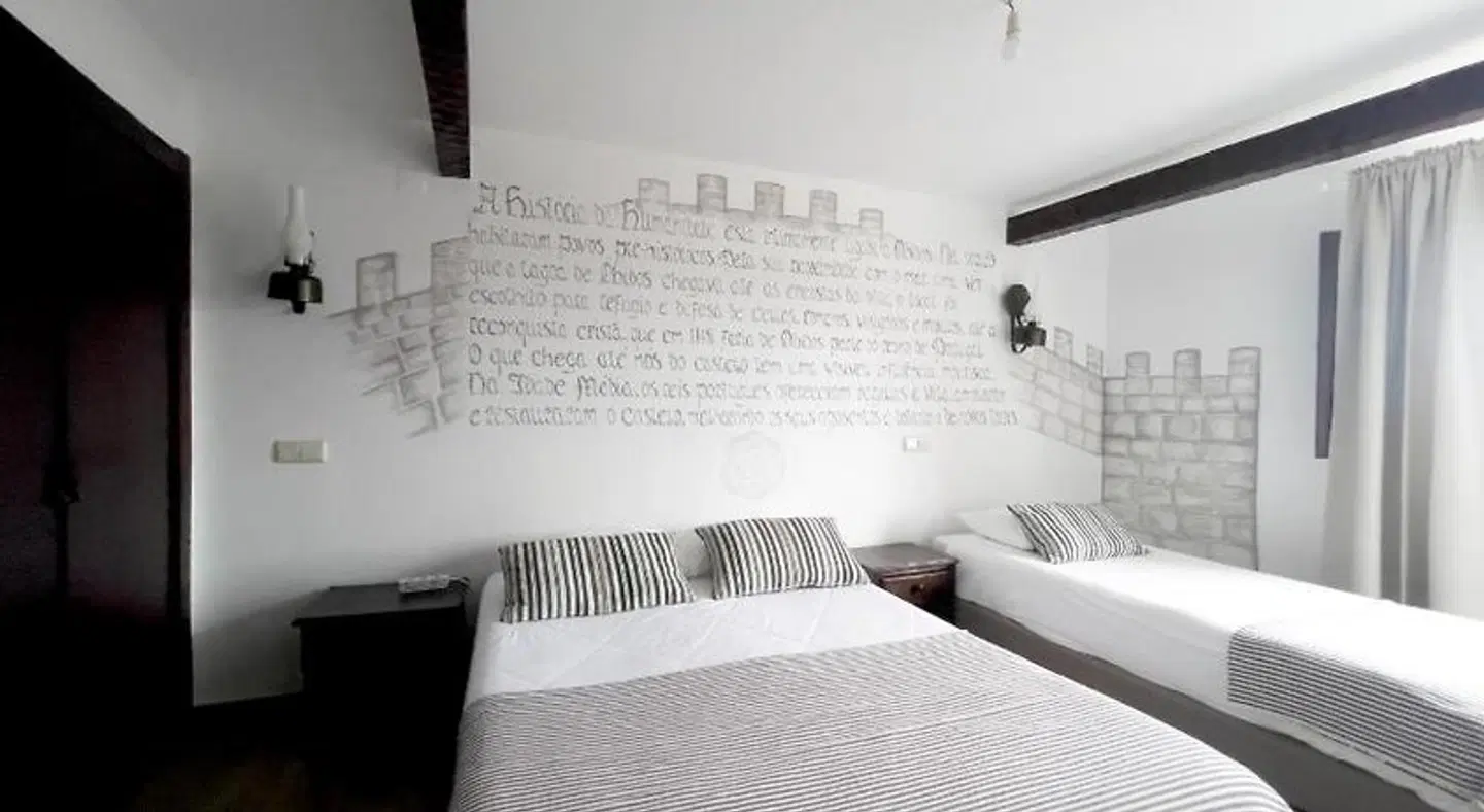 Rainha Santa Isabel ROOM_EXAMPLE