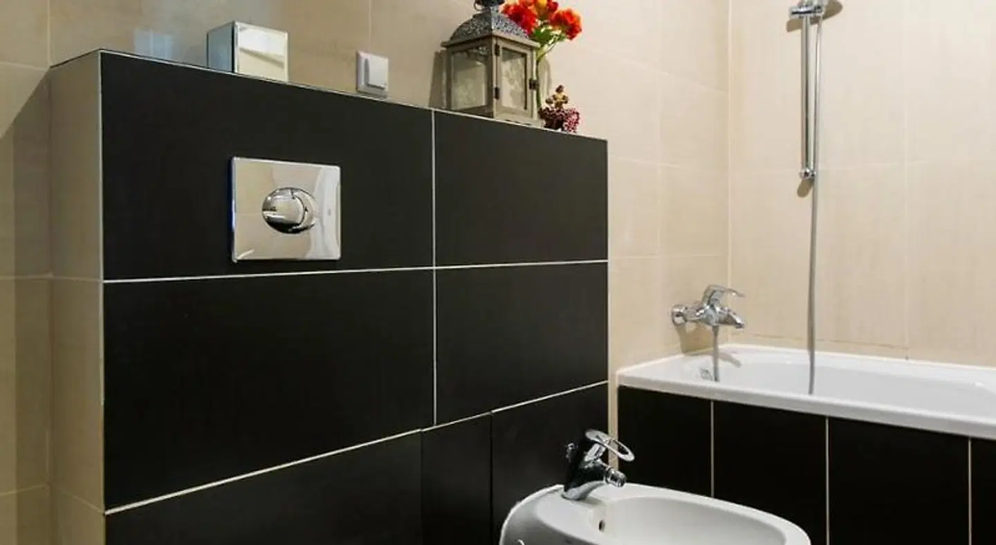 Angel Plaza Apartments Badezimmer