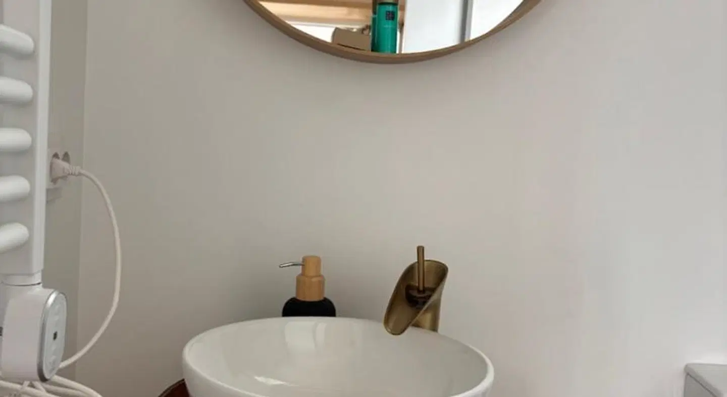 D'Vine HEALTH_BEAUTY