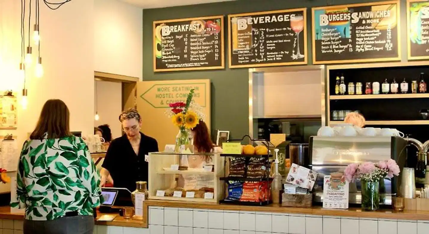 HI - Portland Northwest Hostel Lobby
