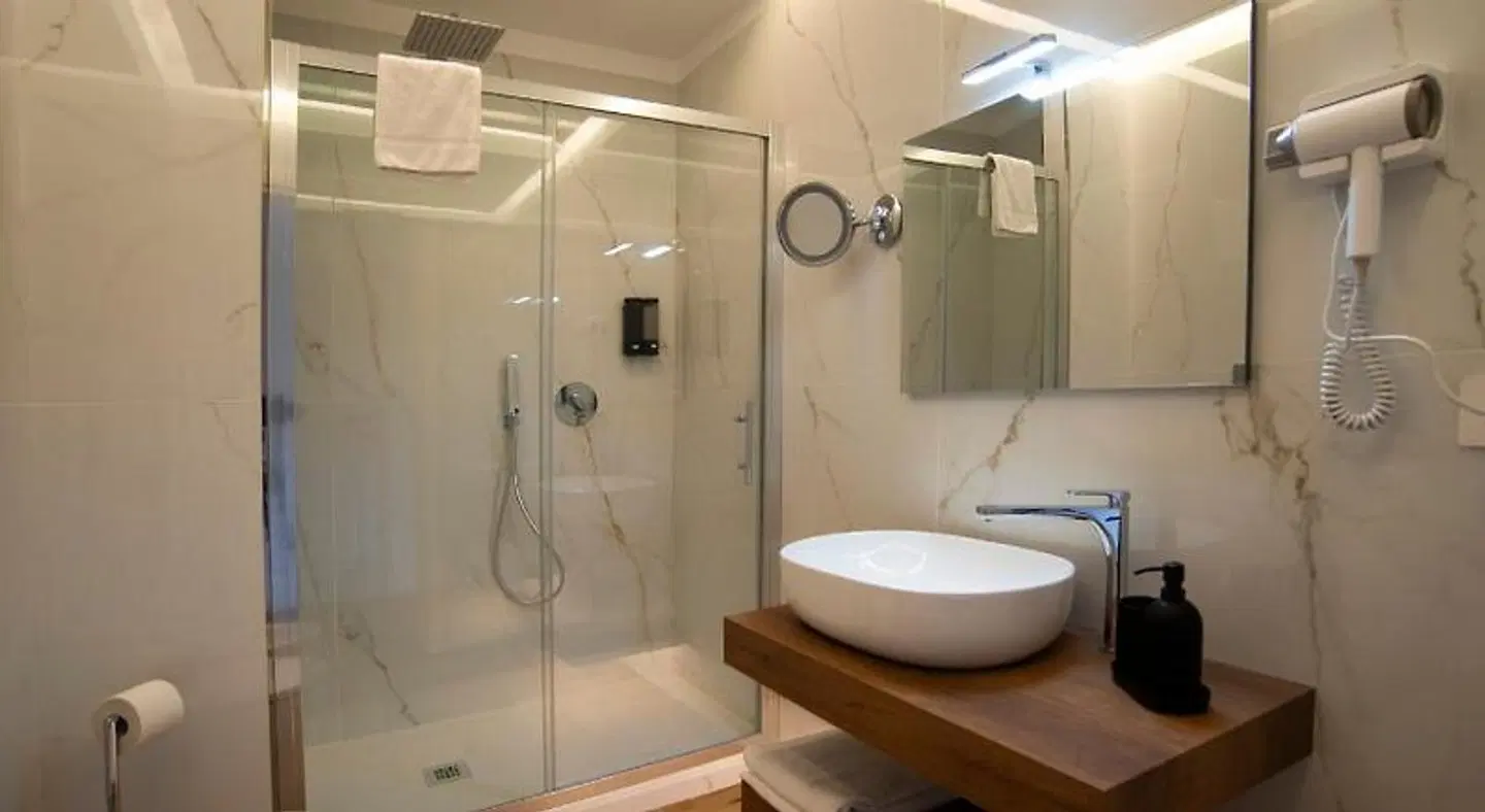 The Five Rooms Napoli Badezimmer