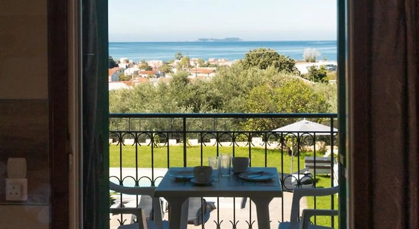 Catamaran Corfu Hotel Terrasse