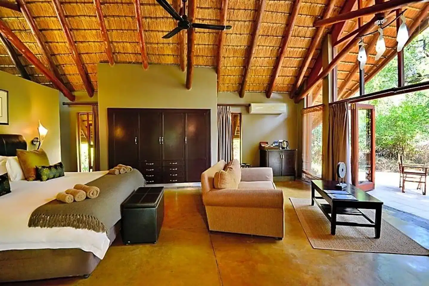 Black Rhino Game Lodge Lobby