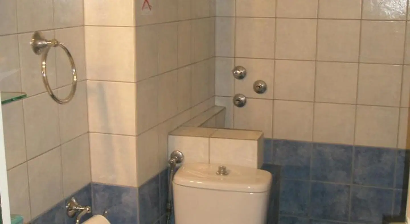 Faliraki Apartments Badezimmer