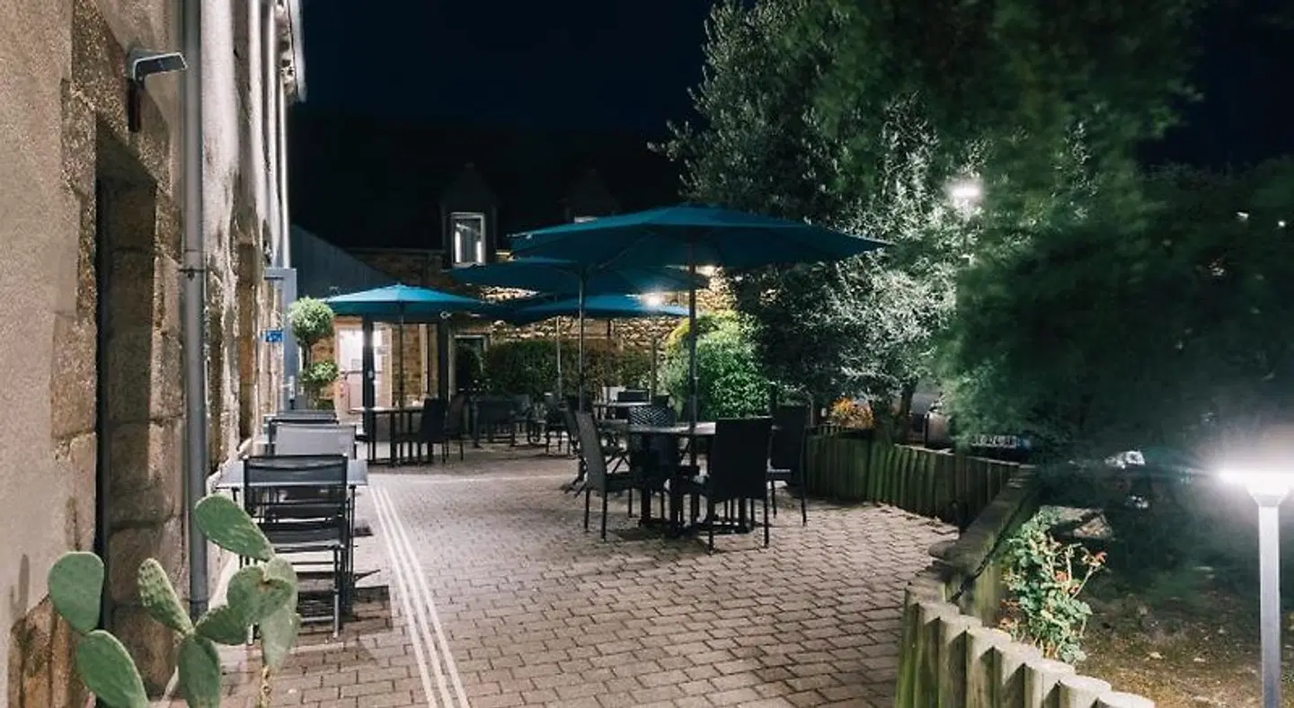 Hotel-Restaurant Logis La Grassinais Terrasse