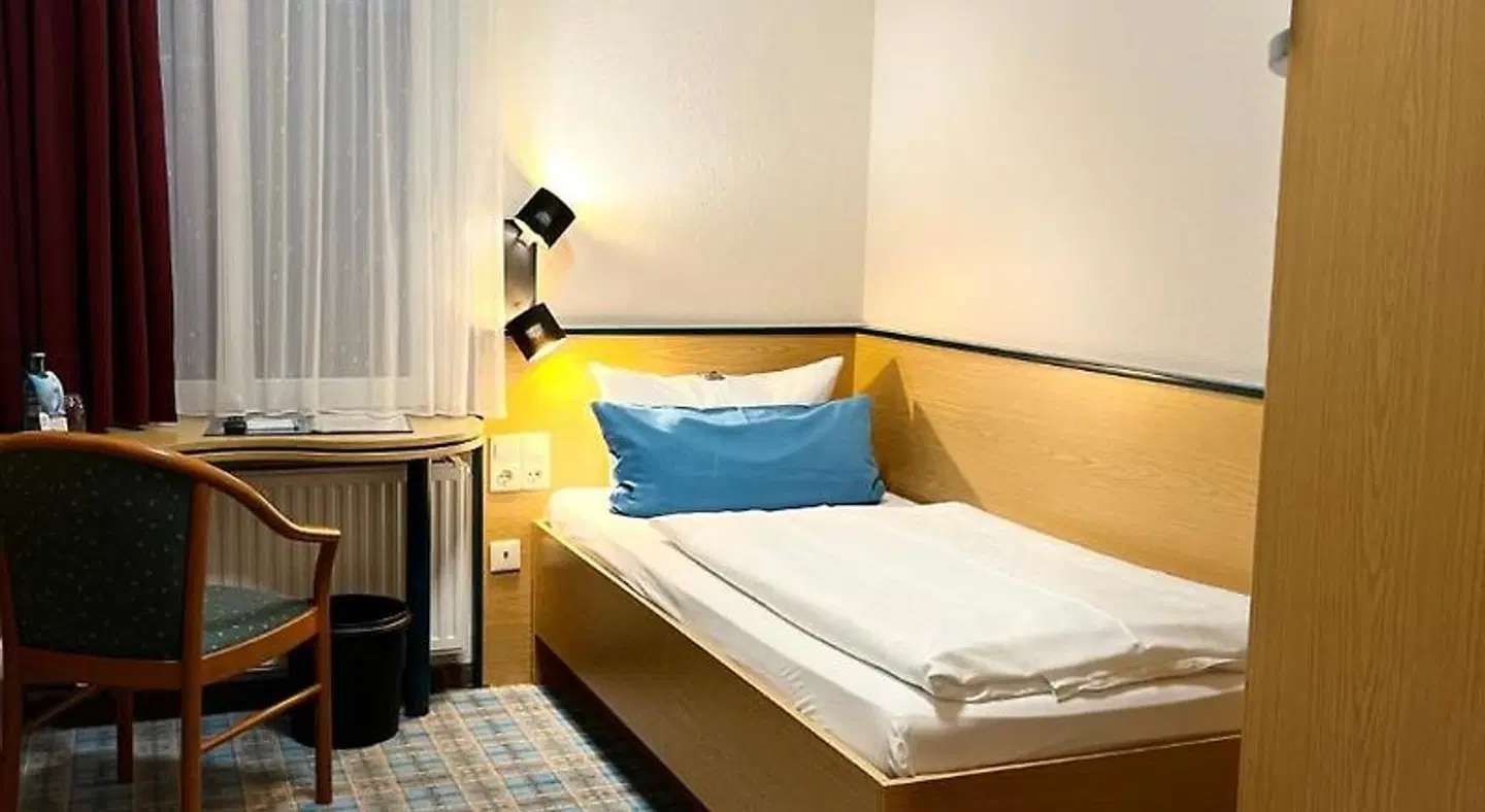 Schwarzer Adler ROOM_EXAMPLE