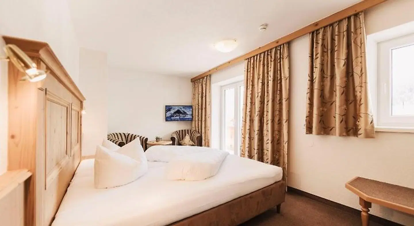 Hotel Alpina ROOM_EXAMPLE