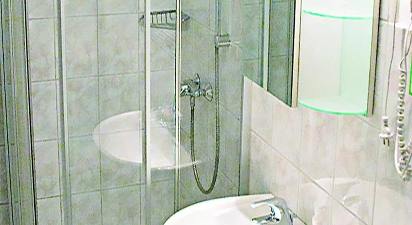 Hotel Maxim Badezimmer