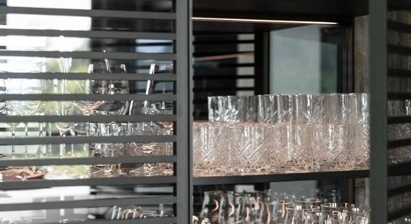 GOING TRIPLE A apartments EAST Bar