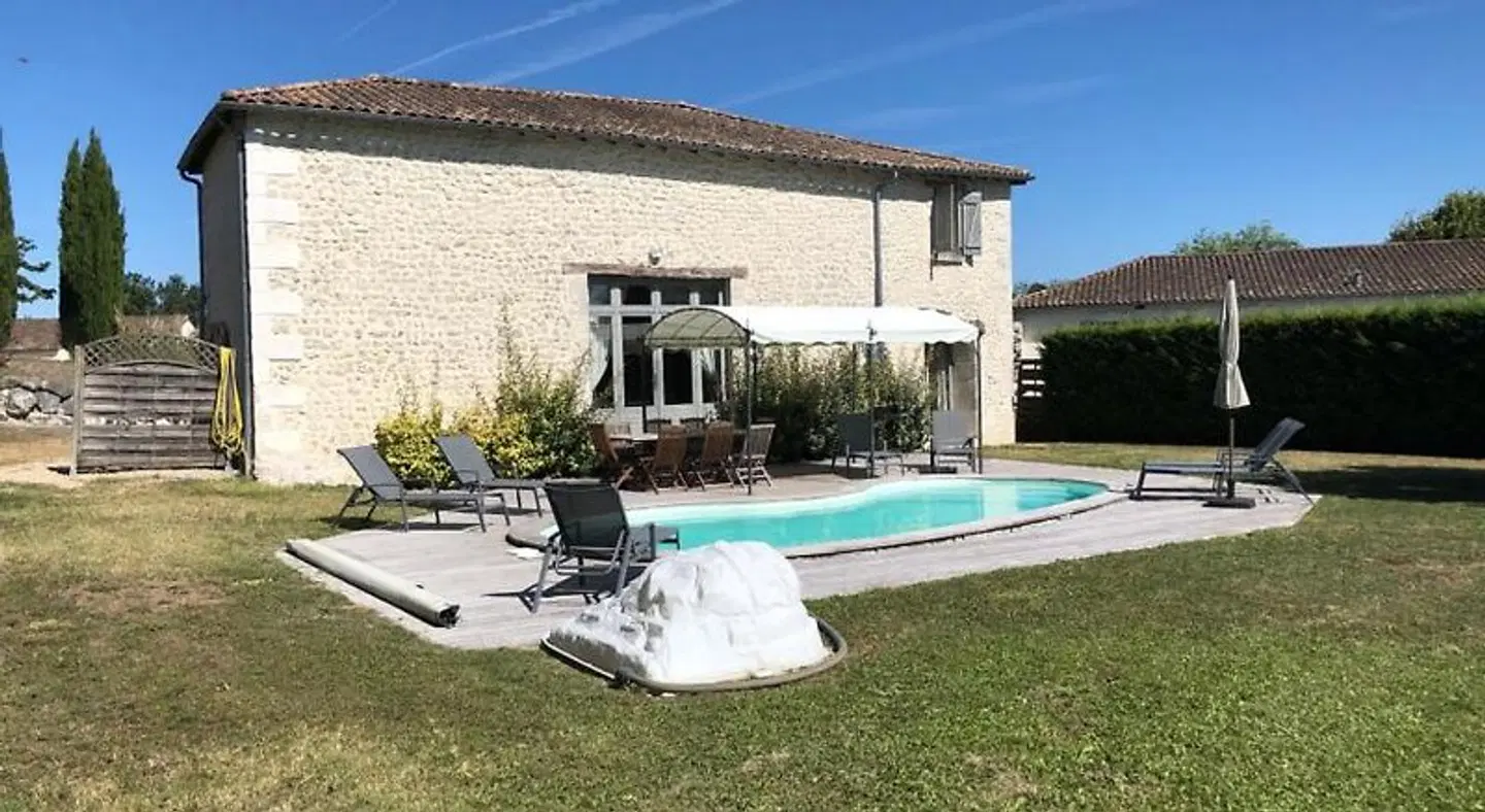 Domaine Du Grand Tourtre EXTERIOR