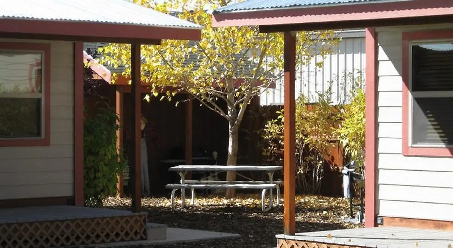 Pinedale Cozy Cabins Terrasse