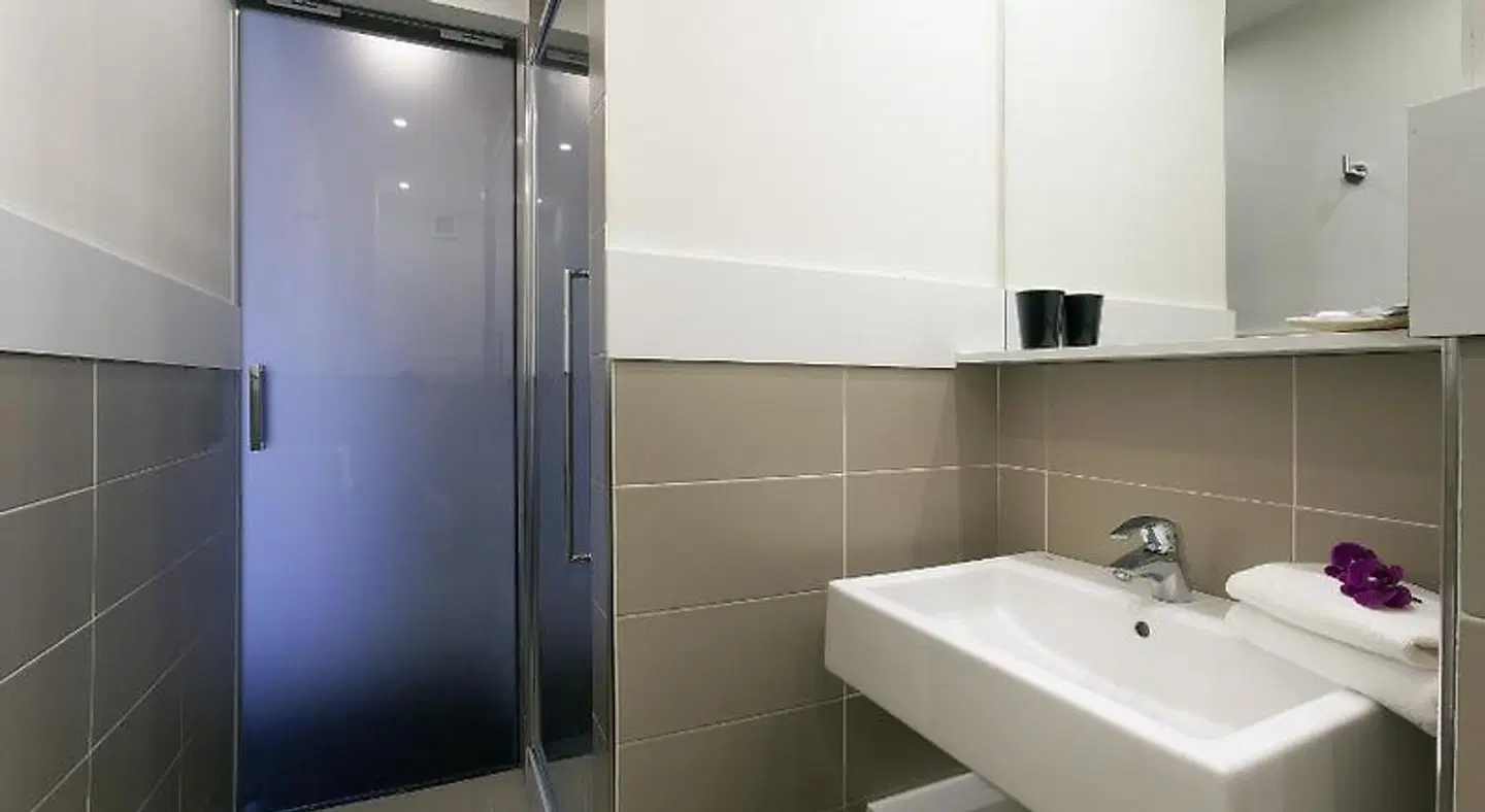 Sorrento Apartments Badezimmer