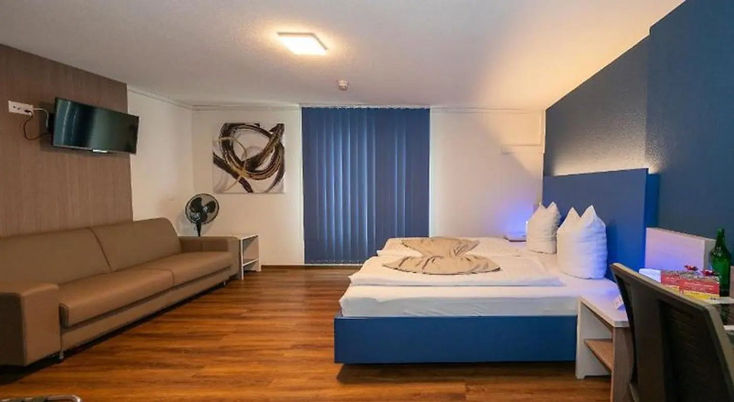 Post ROOM_EXAMPLE
