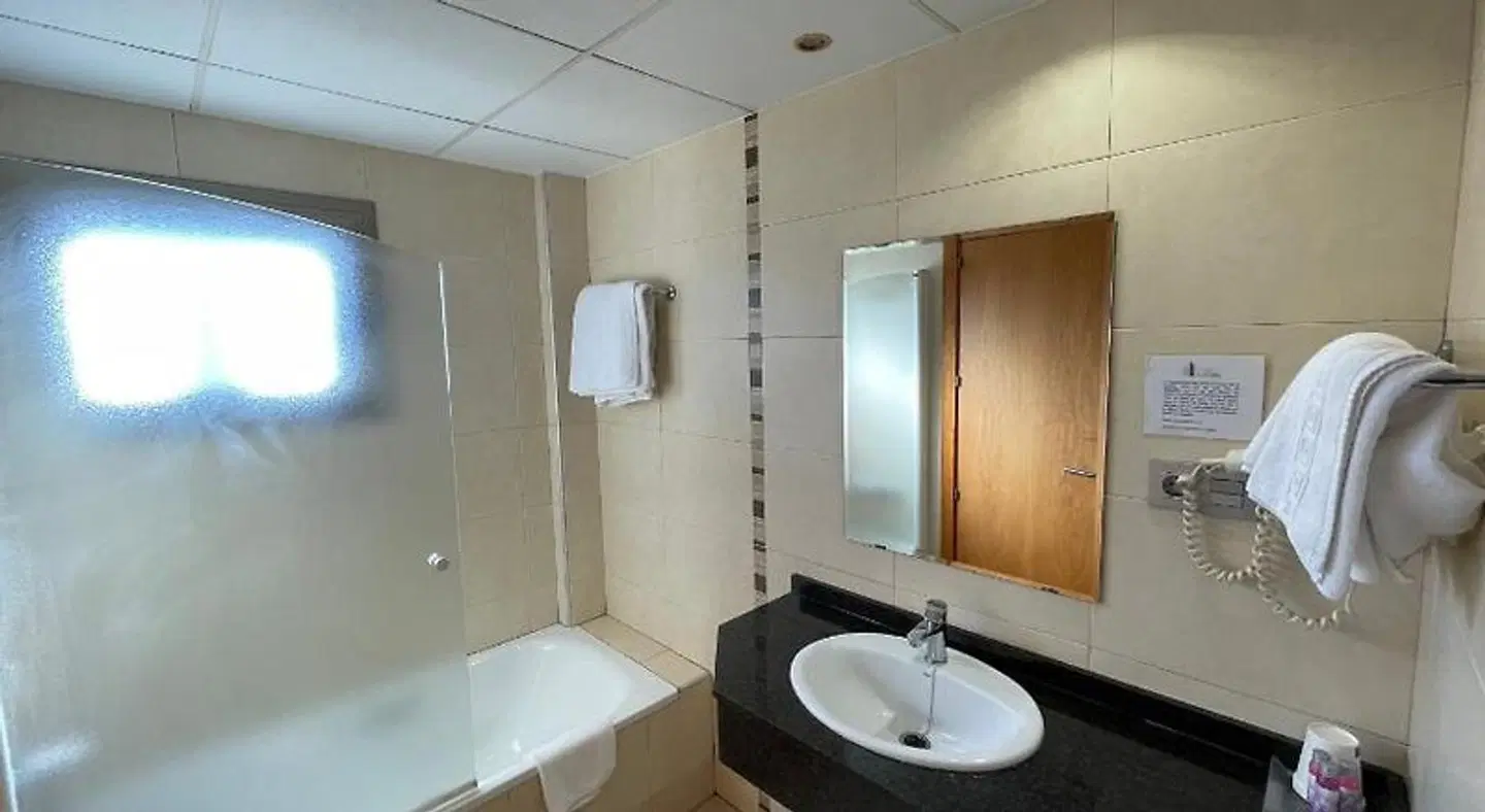 Avenida El Morell Badezimmer