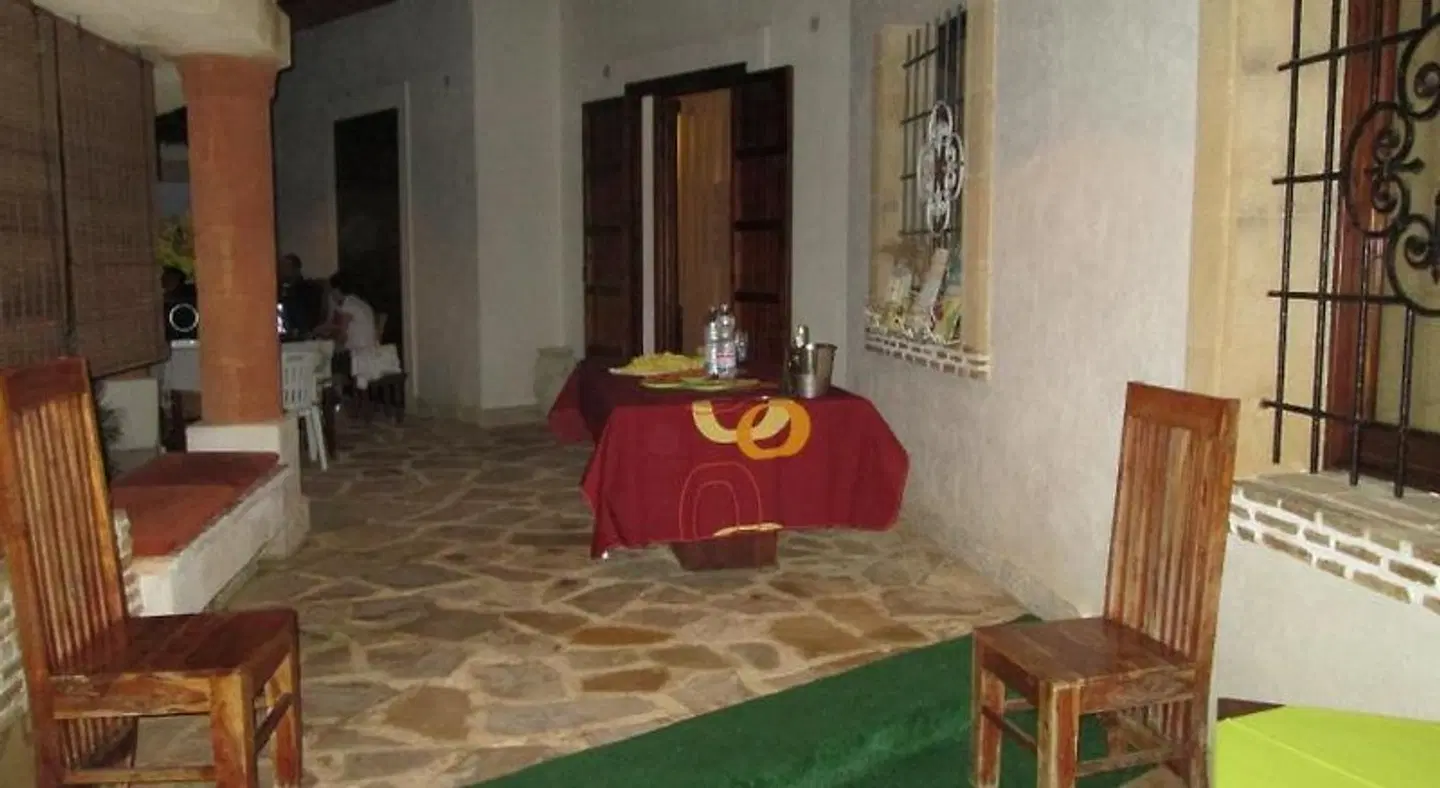 A Giummara ROOM_EXAMPLE