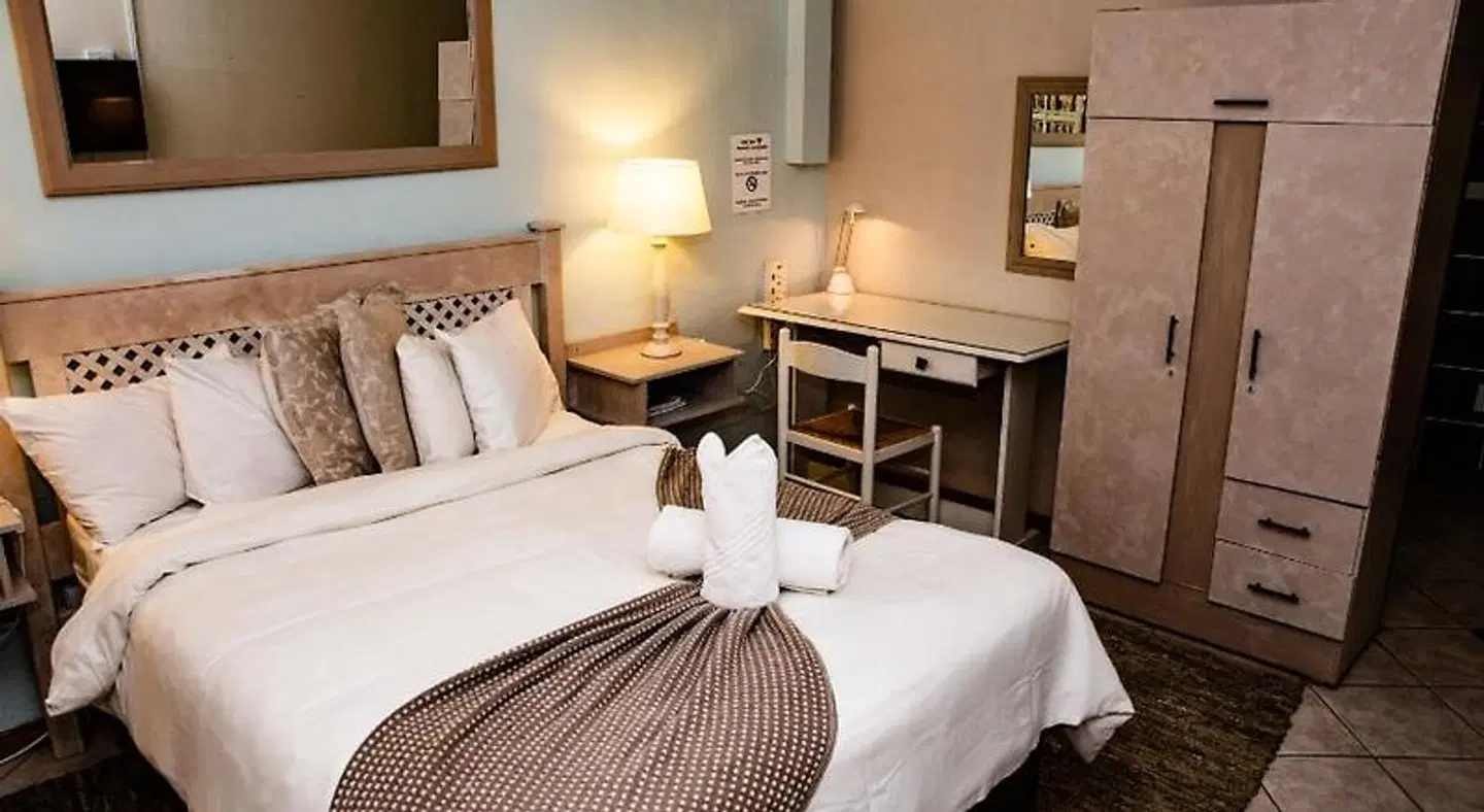 Woodpecker Guesthouse ROOM_EXAMPLE