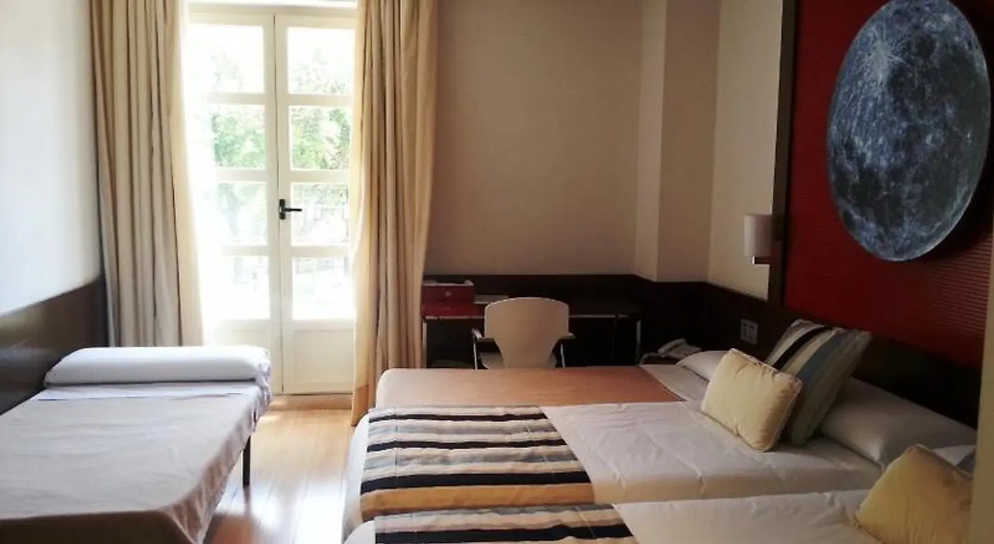 Vía Gótica ROOM_EXAMPLE