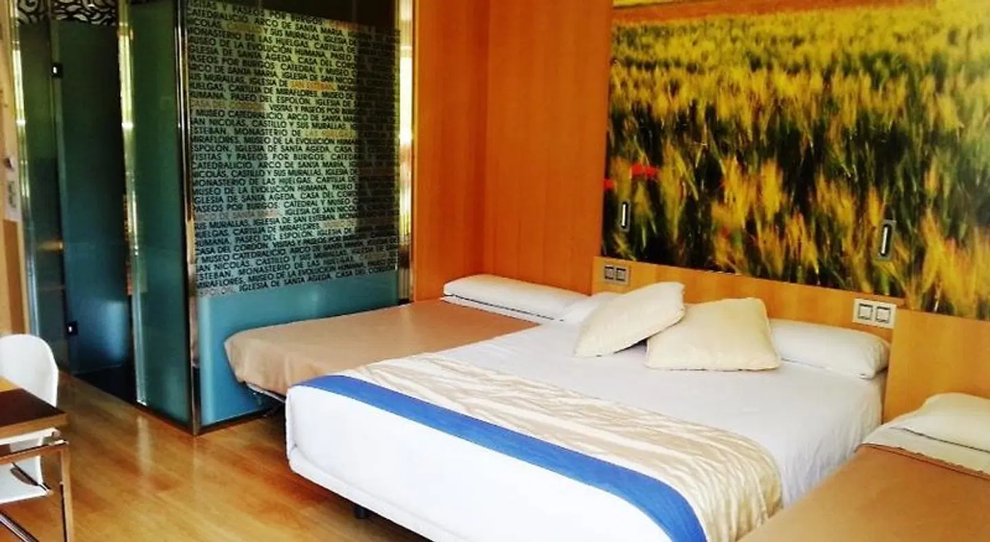 Vía Gótica ROOM_EXAMPLE