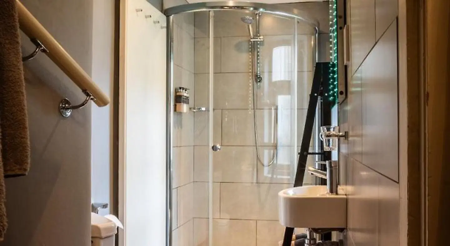 Six Brunton Place Badezimmer