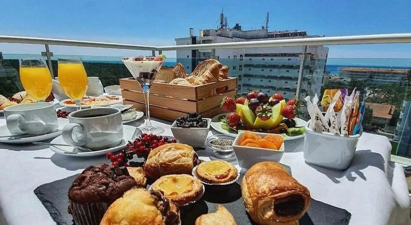 Monte Gordo Hotel Apartamentos & Spa Restaurant