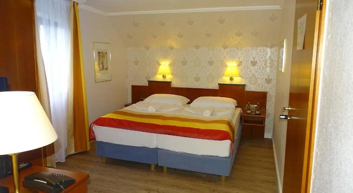 Kolossos ROOM_EXAMPLE